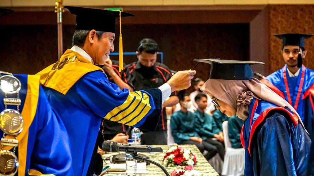 Wisuda 41 ITPLN