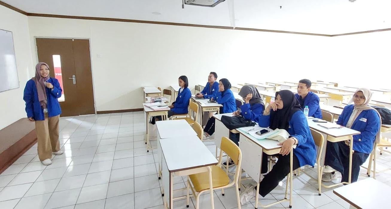 Terdapat puluhan kelompok dalam kegiatan Program ENERGIZE ITPLN. Dok. Istimewa 