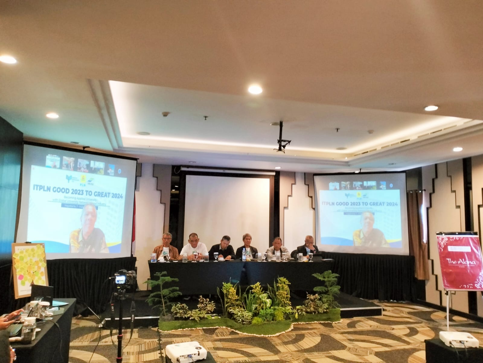 Direktur LHC PT PLN (Persero) Yusuf Didi saat memberikan sambutan secara online pelaksanaan raker ITPLN. Dok. Istimewa 